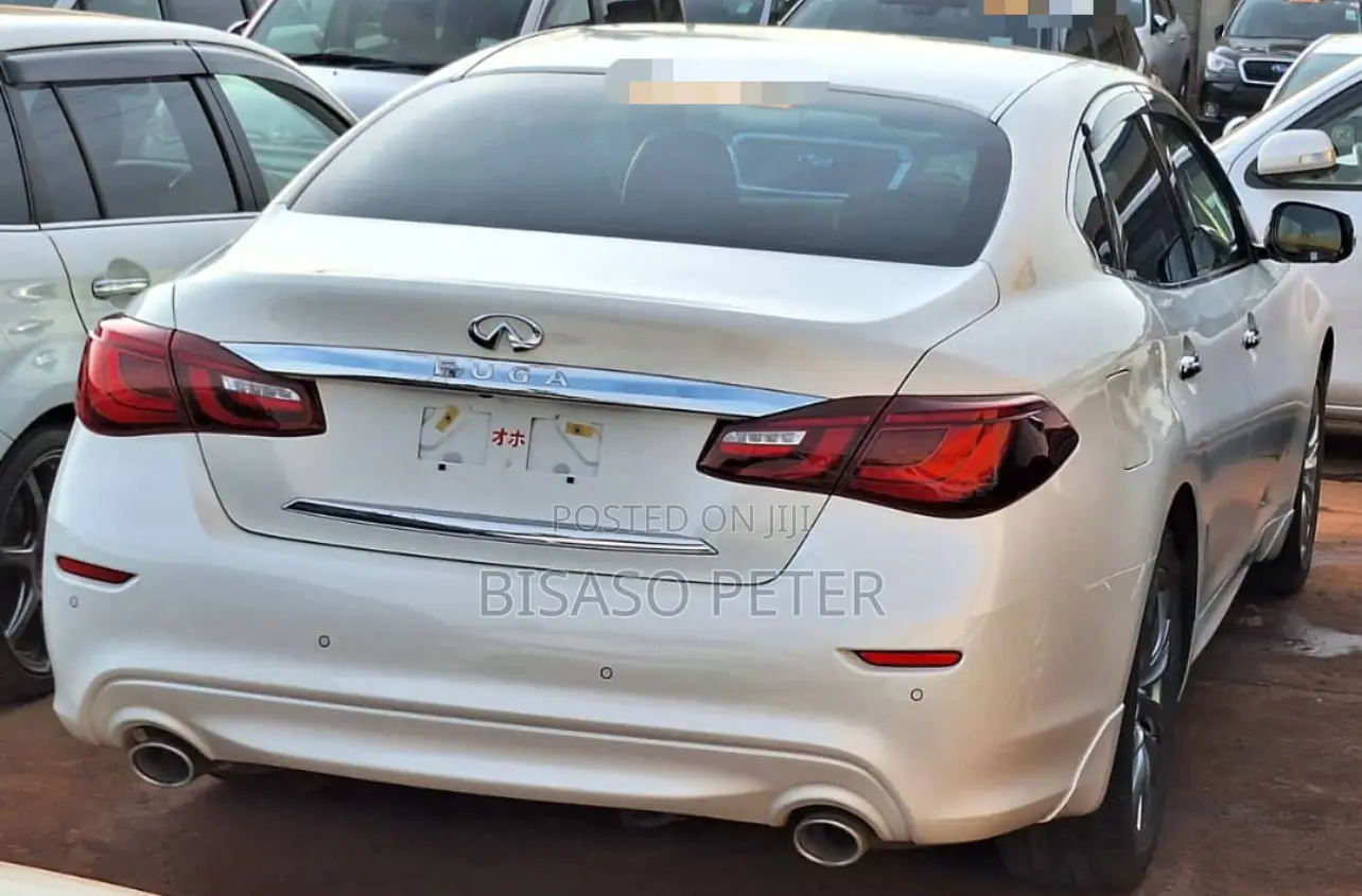 Nissan Fuga 2016 White
