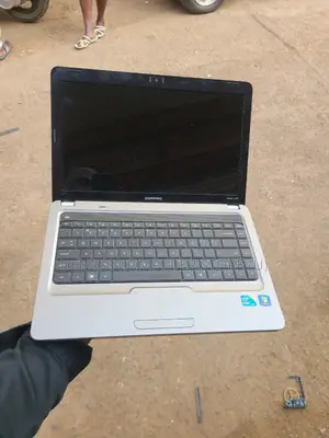 Laptop HP Compaq Presario V5000 4GB Intel Core I3 HDD+SSD 350GB