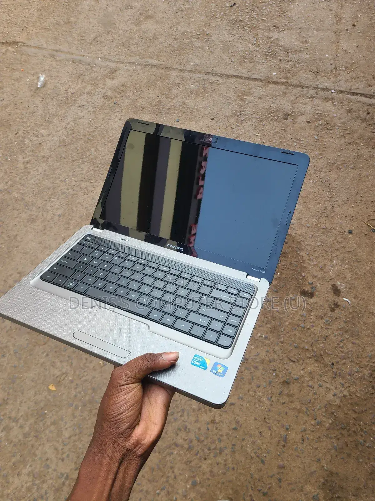 Laptop HP Compaq Presario V5000 4GB Intel Core I3 HDD+SSD 350GB