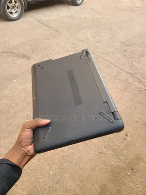 Laptop HP 14-Dq1088wm 4GB Intel Celeron HDD+SSD 250GB