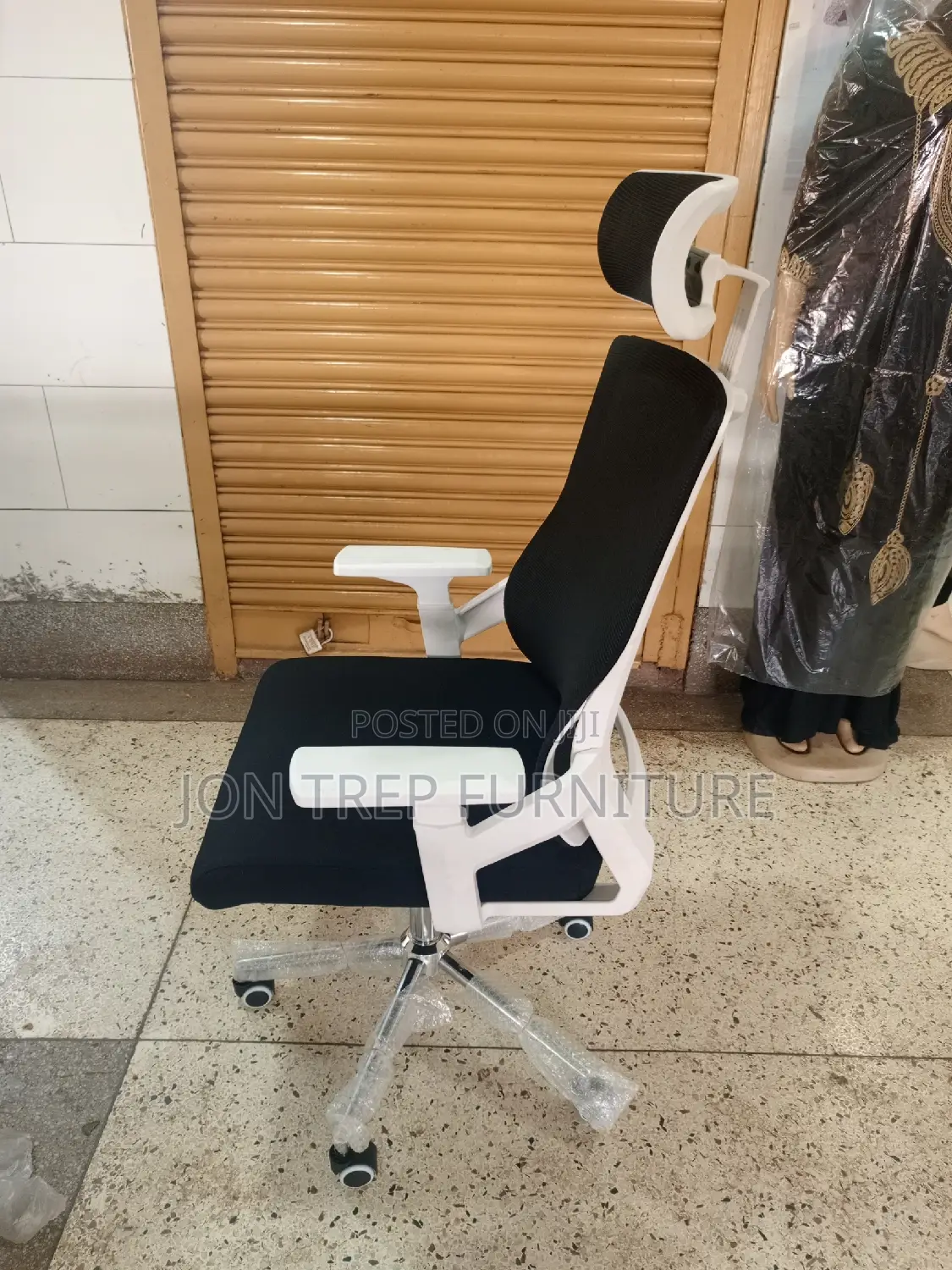 Executive Office Chair Mesh Adjustable.
