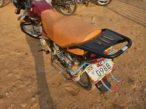 TVS HLX 125 2023 Red