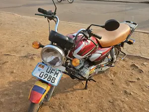 TVS HLX 125 2023 Red