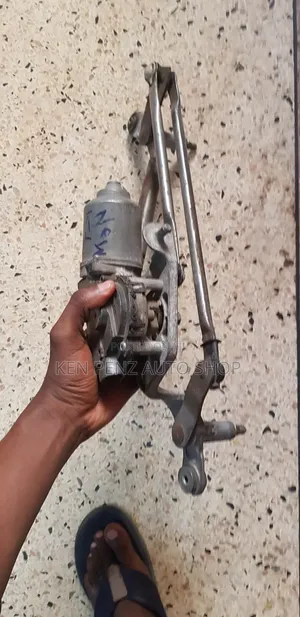 Wind Shield Wiper Motor for Toyota Ractis