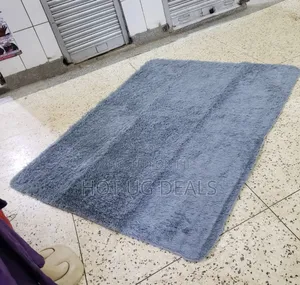 Fluffy Woolen Carpet/ Area Rug 1.5m by 2m- Grey
