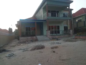 5bdrm House in Akright Bwebajja, Ssisa for sale