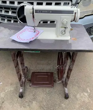 Zigzag Design Sewing Machines 47000 With Original New Stand