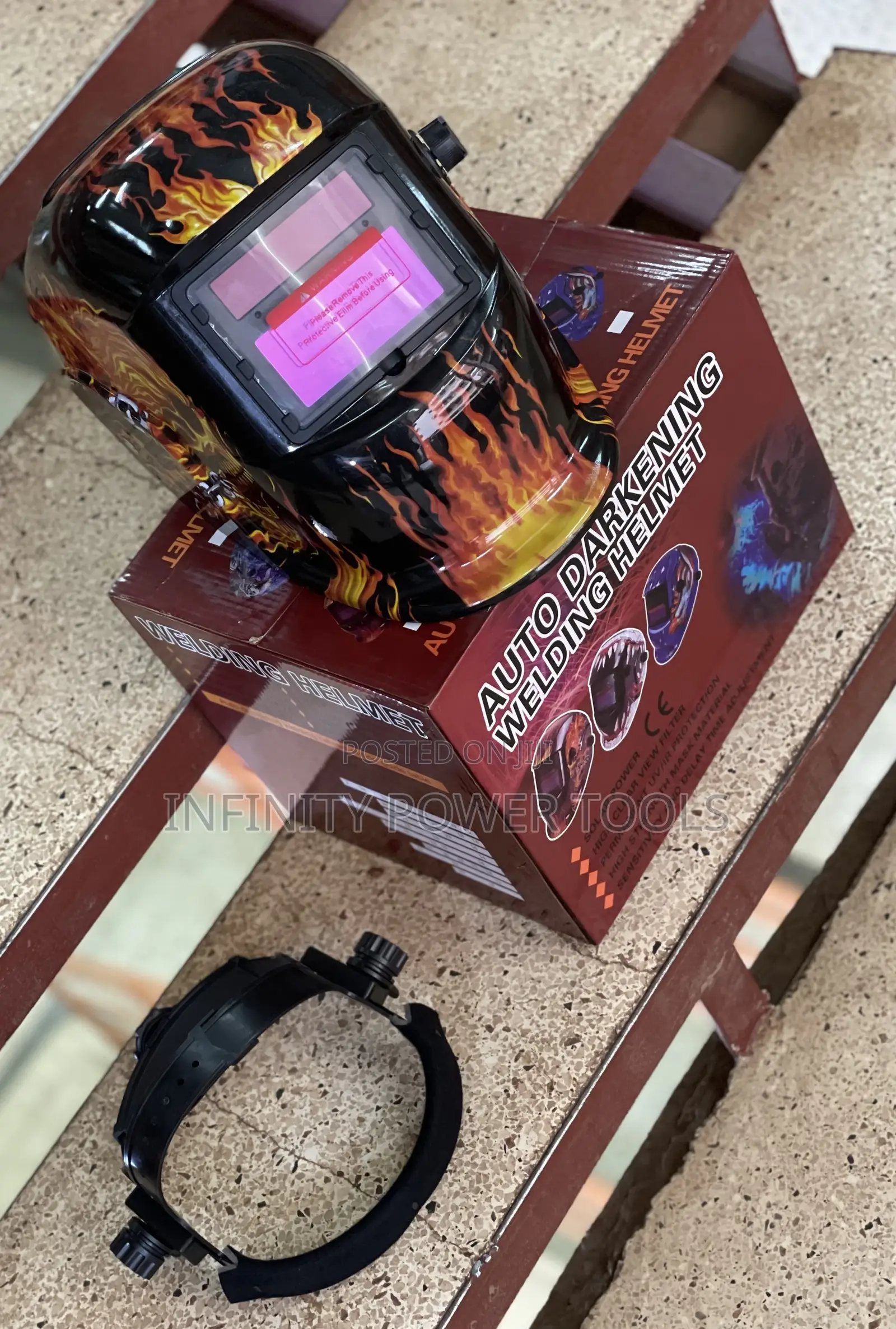 Auto Darkening Welding Helmet