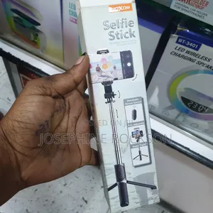 Extendable Selfie Stick/ Wireless Selfie Stick Tripod