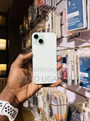 Apple iPhone 15 128 GB Green