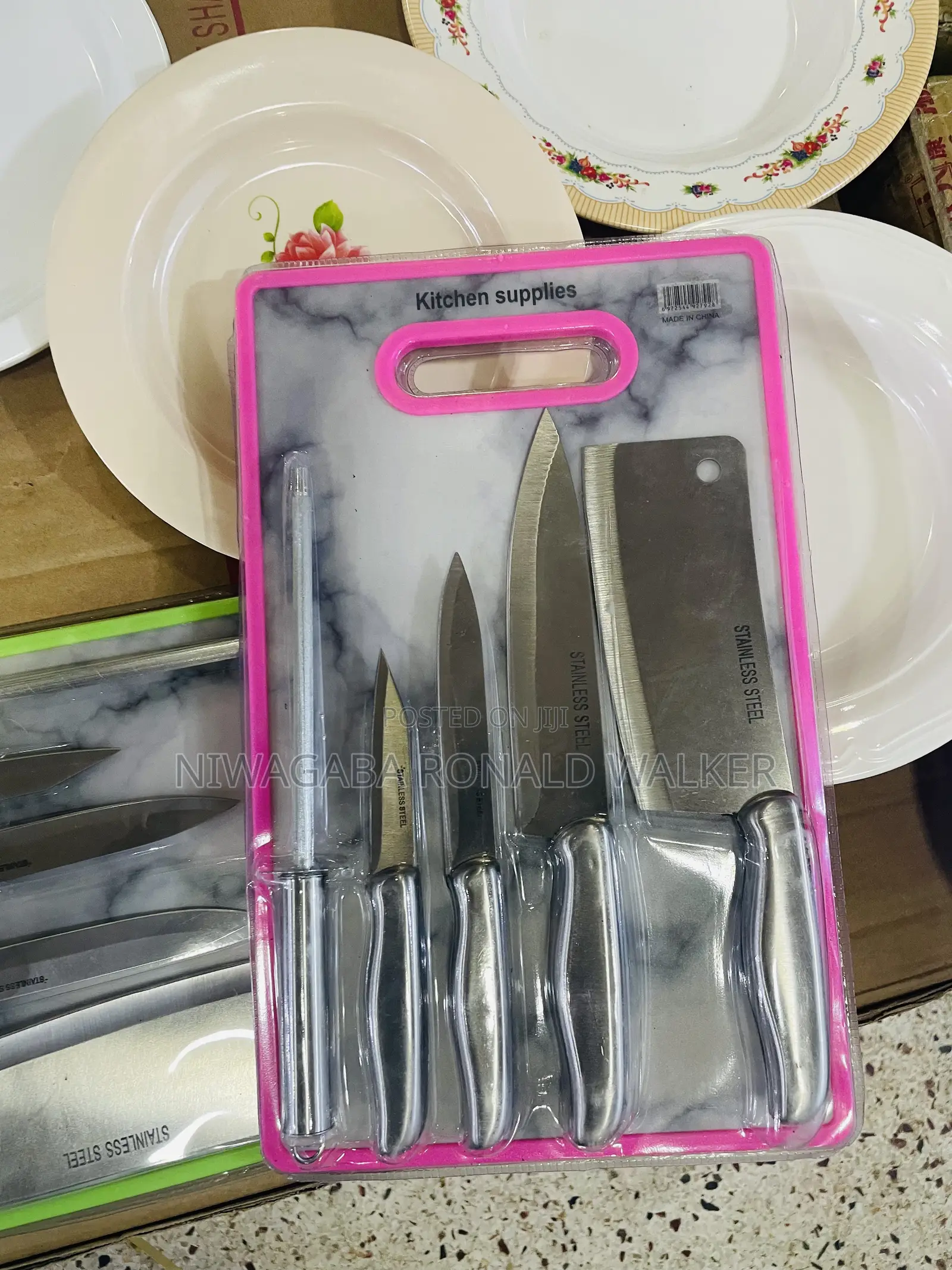 Stainless Steel Knife Set With Chopping Board