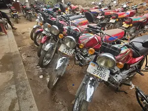 Bajaj Boxer 2022 Red