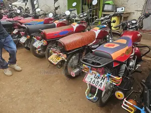 Bajaj Boxer 2022 Red