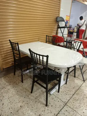 Plastic Restaurant Table