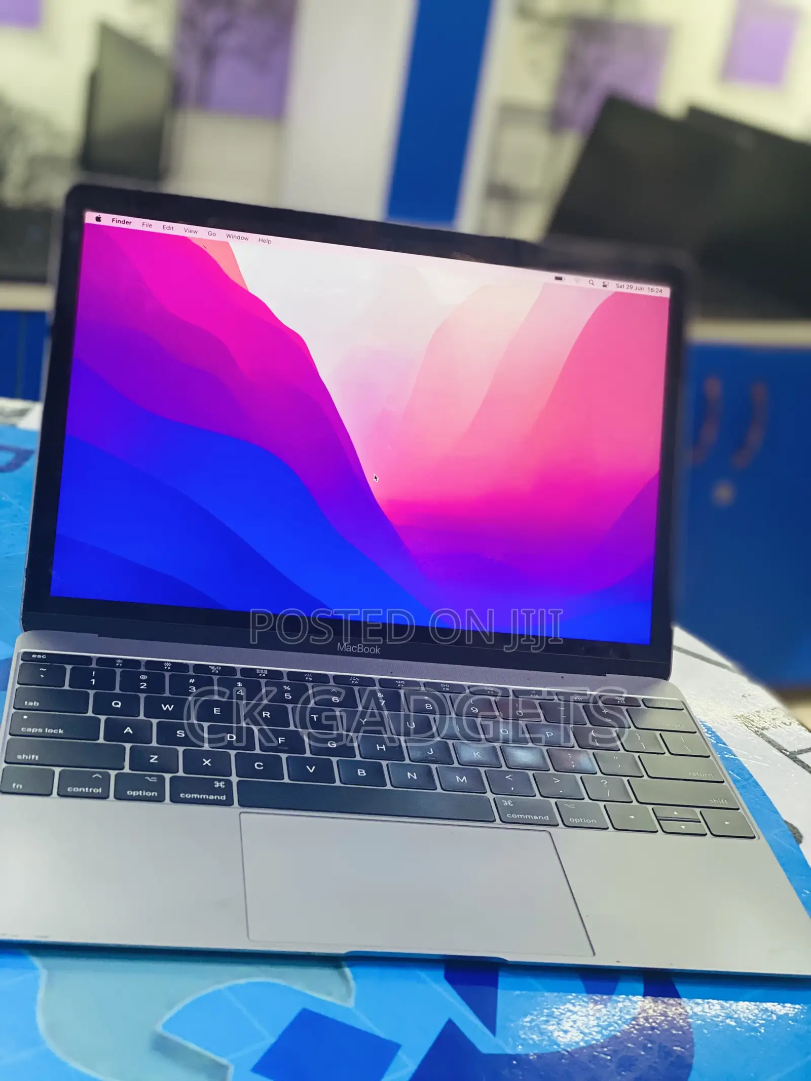 Laptop Apple MacBook Pro 2017 8GB Intel Core I5 SSD 256GB