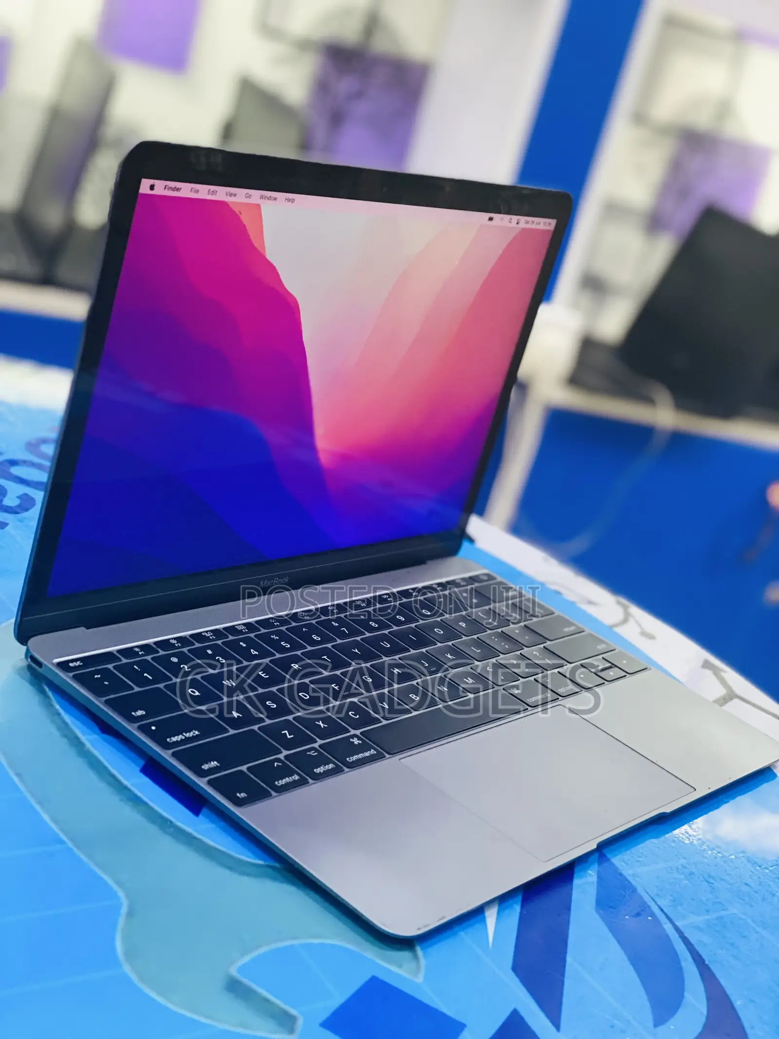 Laptop Apple MacBook Pro 2017 8GB Intel Core I5 SSD 256GB
