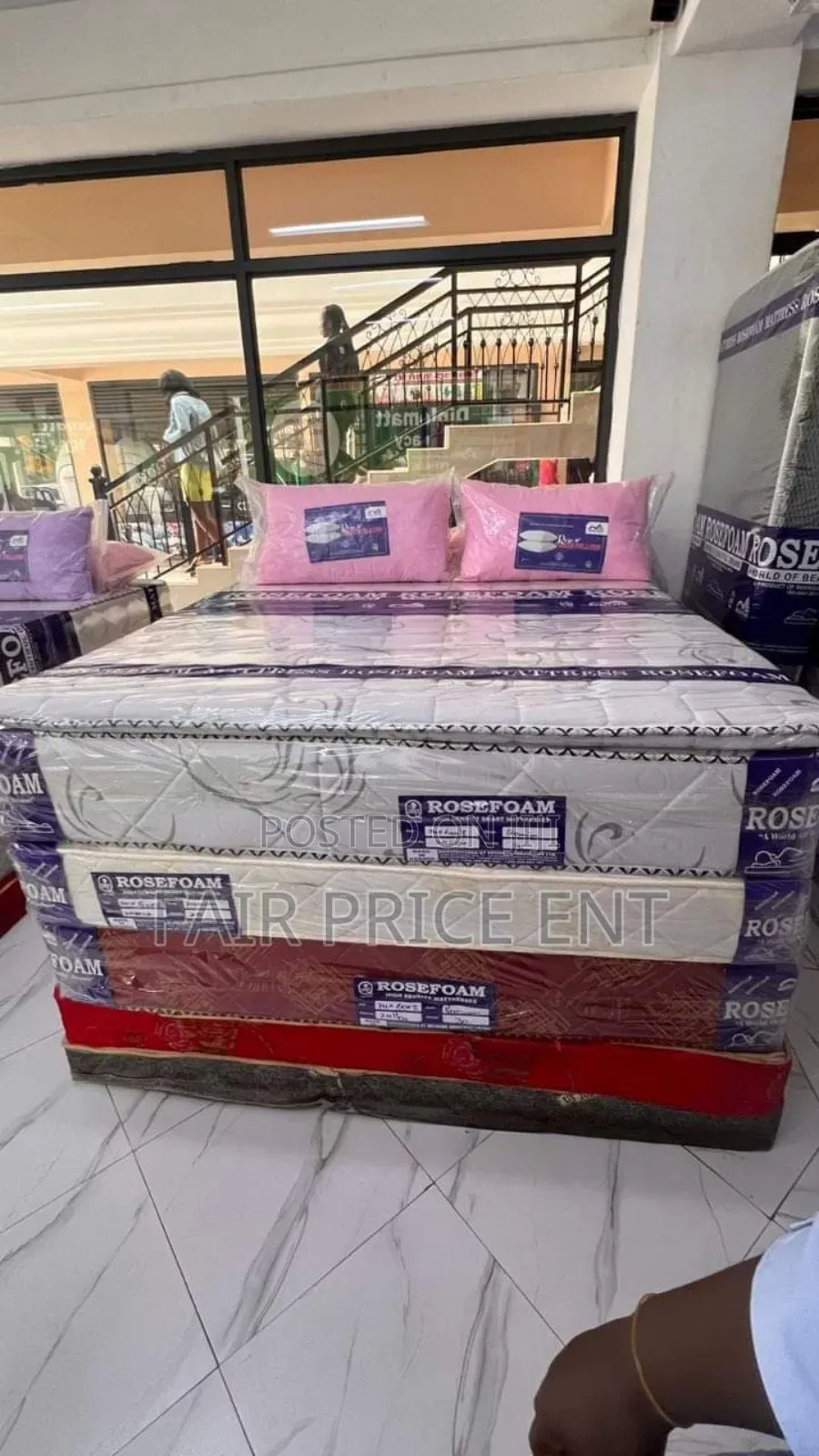 Mattress Topper Up. 6*6* 2inches.( White)