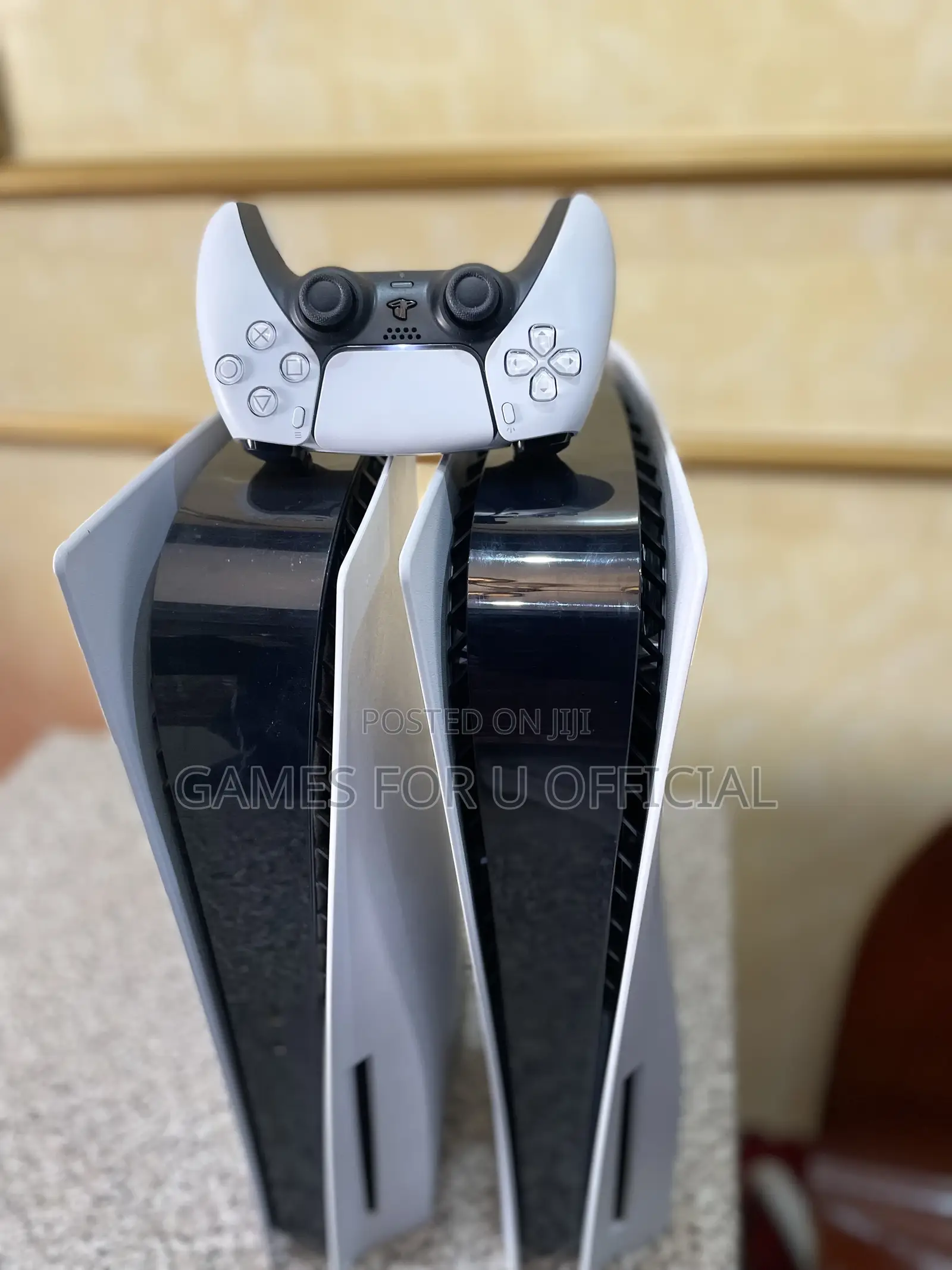 Uk Used Ps5 Digital Cd Version With One Pad ? 