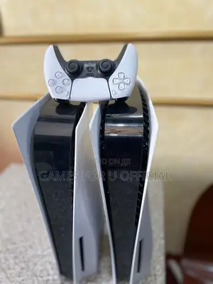 Uk Used Ps5 Digital Cd Version With One Pad ? 