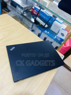 Laptop Lenovo ThinkPad X260 8GB Intel Core I7 HDD+SSD 500GB