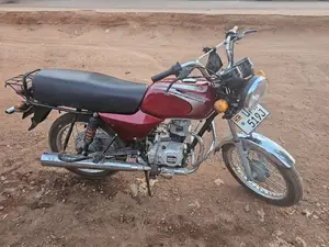 Bajaj Boxer 2023 Red