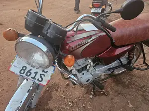 Bajaj Boxer 2023 Red
