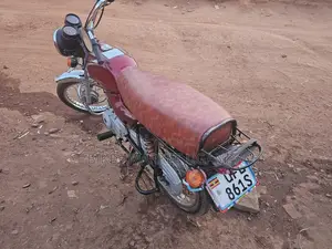Bajaj Boxer 2023 Red