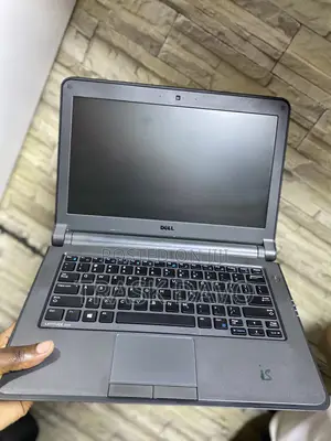 Laptop Dell Latitude 13 3340 8GB Intel Core I5 HDD+SSD 500GB