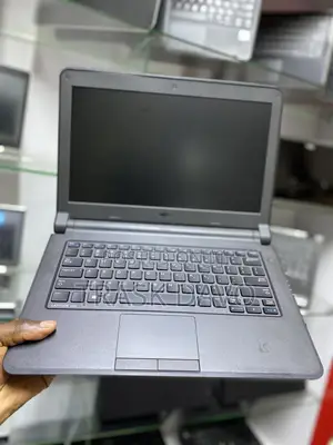 Laptop Dell Latitude 13 3340 8GB Intel Core I3 HDD+SSD 500GB