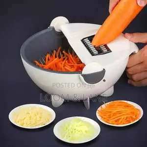 Multifunctional Vegetable Grater