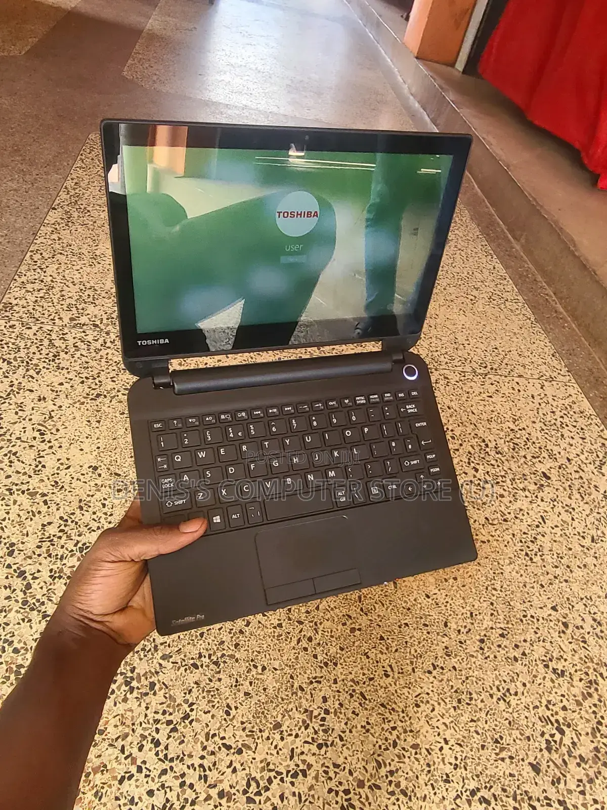 Laptop Toshiba Satellite Pro B40 4GB Intel Celeron SSD 500GB