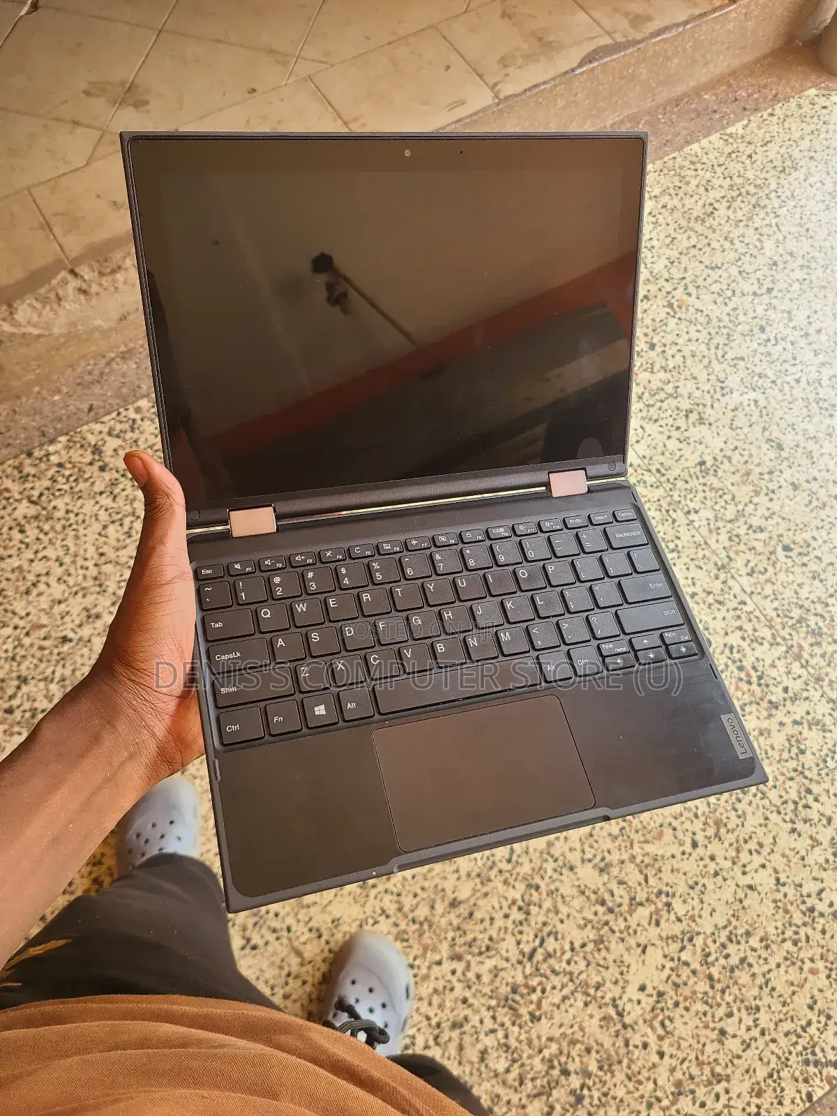 Laptop Lenovo 300e 4GB Intel Celeron SSD 256GB