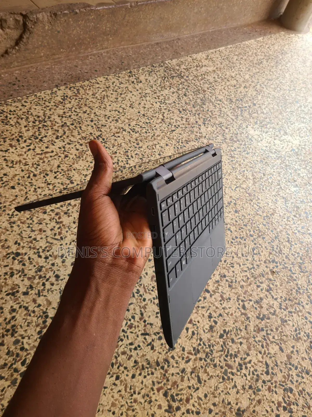 Laptop Lenovo 300e 4GB Intel Celeron SSD 256GB