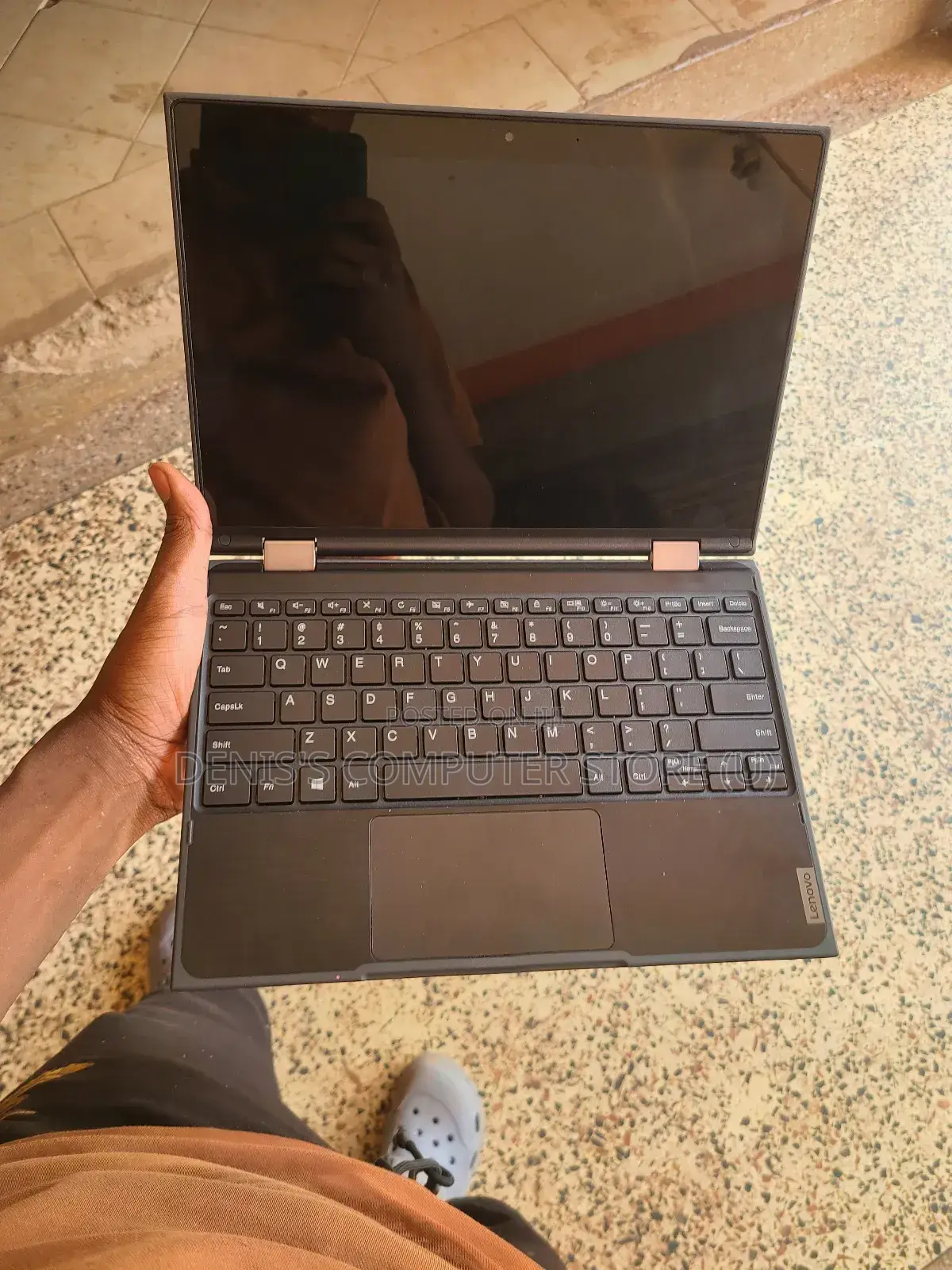 Laptop Lenovo 300e 4GB Intel Celeron SSD 256GB