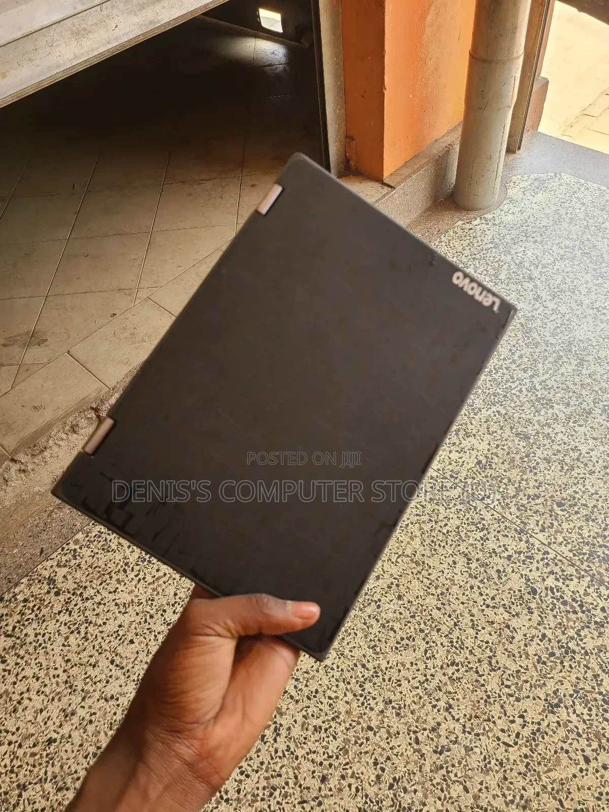 Laptop Lenovo 300e 4GB Intel Celeron SSD 256GB