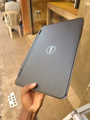 Laptop Dell Vostro 1014 4GB Intel Core I3 HDD 256GB