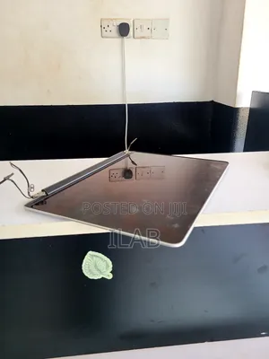 Original Macbook Pro and Air Screens for Sell