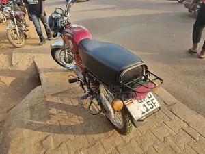 Bajaj Boxer 2021 Red