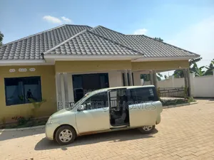 Furnished 4bdrm House in Kira for sale