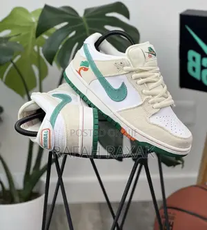 Original Nike SB Dunk Low Pro X Jarritos Sneaker