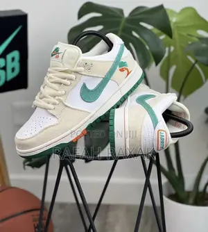 Original Nike SB Dunk Low Pro X Jarritos Sneaker