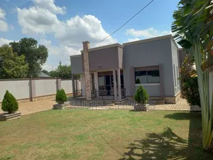 Furnished 4bdrm House in Kira for sale