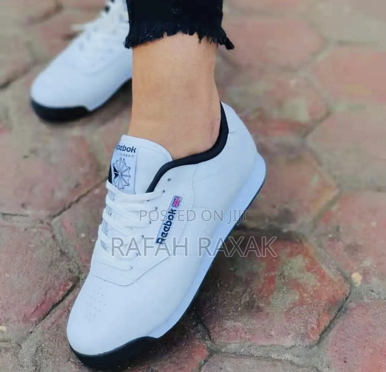 Original Unisex White Reebok Classic Sneakers
