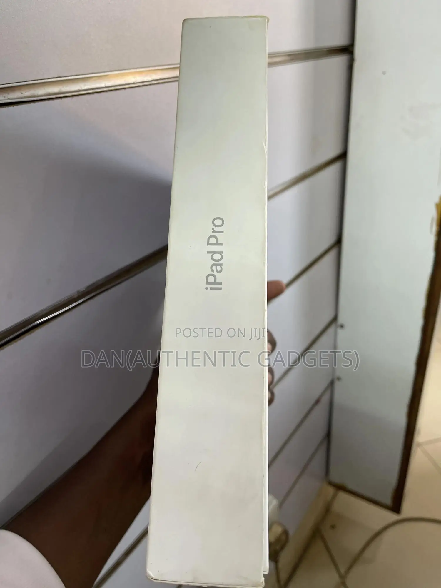 Apple iPad Pro 12.9 (2022) 256 GB Gray