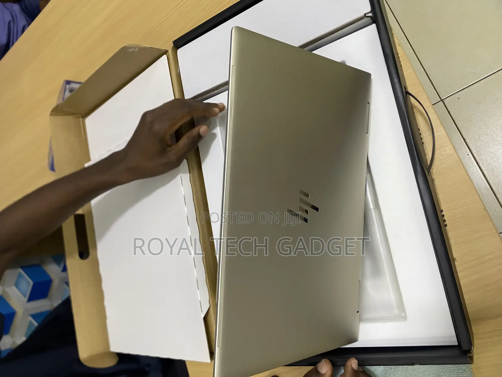 New Laptop HP Envy X360 8GB Intel Core I7 SSD 512GB
