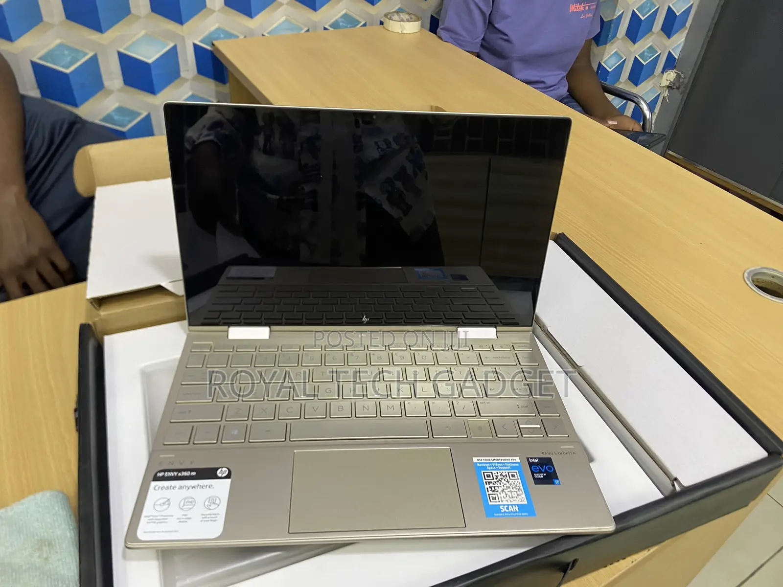 New Laptop HP Envy X360 8GB Intel Core I7 SSD 512GB