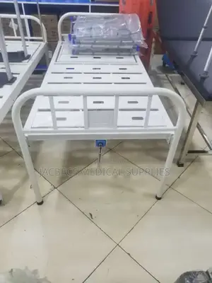 Patient Bed With No Crusters