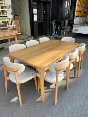 Dinning Table of 8seaters Call