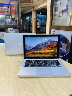 Laptop Apple MacBook Pro 4GB Intel Core I5 SSD 500GB