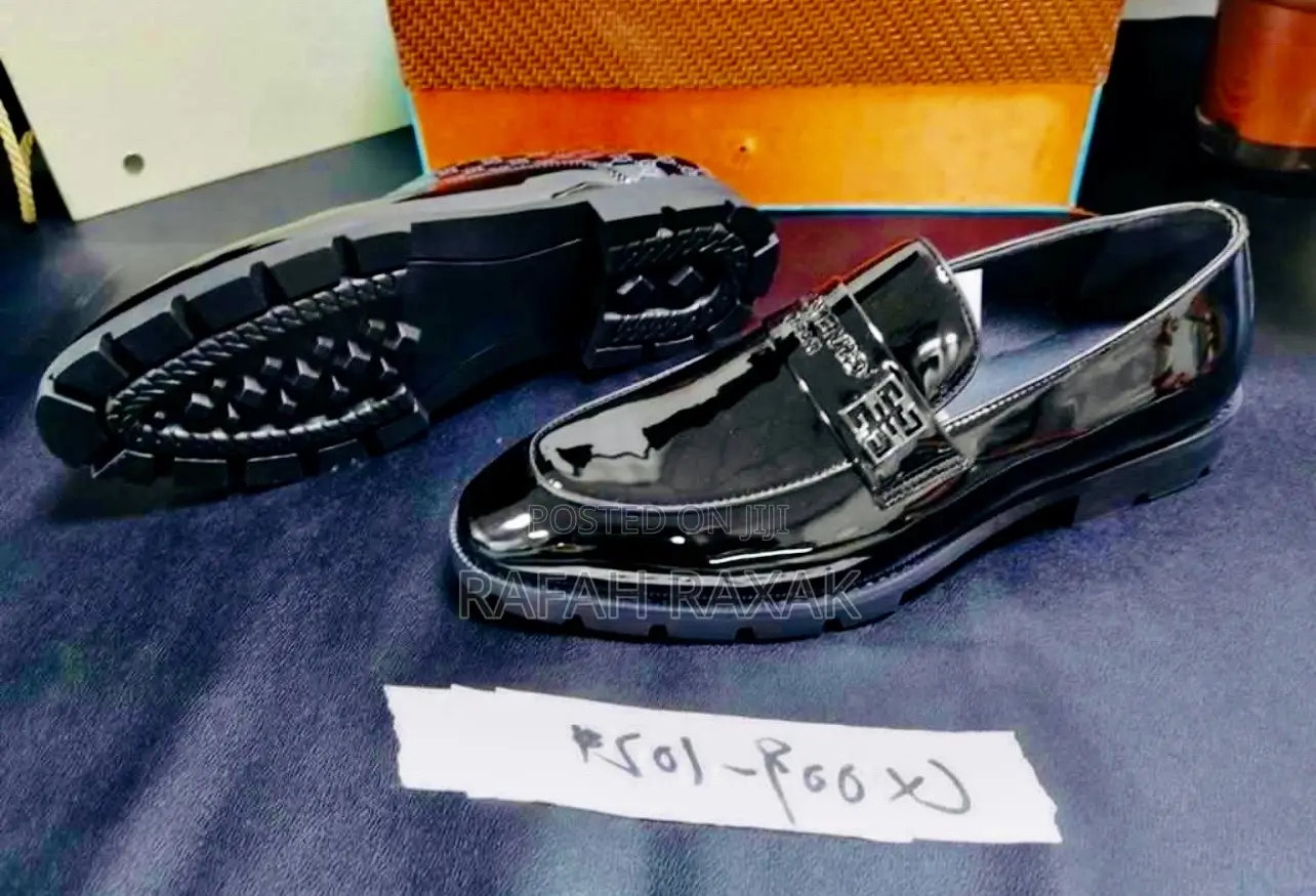 Original Givechy Shinny Mirror Gentle Loafers